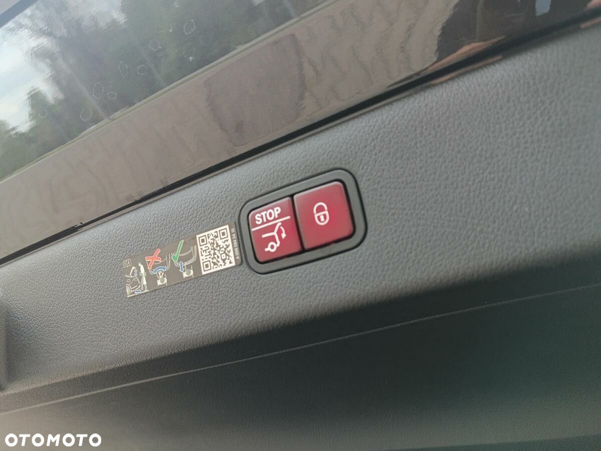 Mercedes-Benz EQS - 25