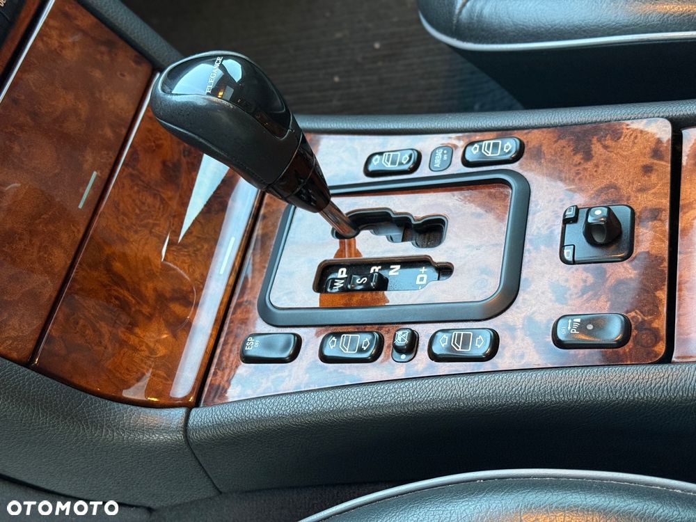 Mercedes-Benz Klasa E 320 T Avantgarde - 8