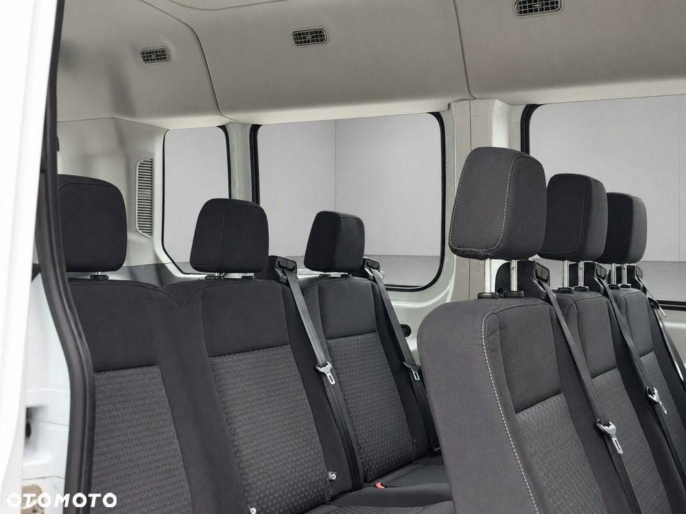 Ford Transit - 12