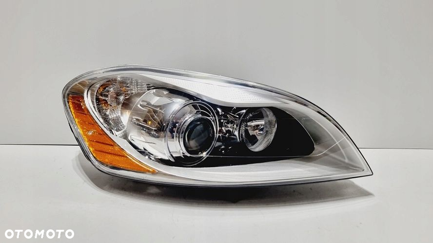REFLEKTOR PRAWY LEWY XENON VOLVO XC60 EUROPA - 4