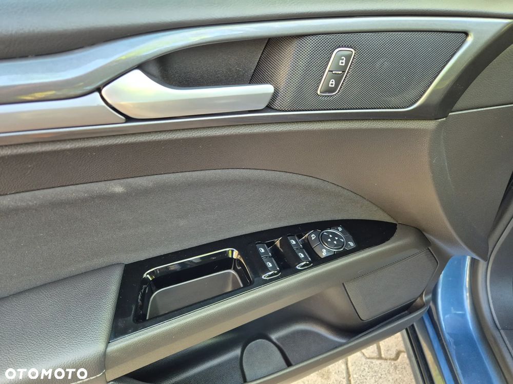 Ford Mondeo 2.0 Hybrid Titanium GPF - 29