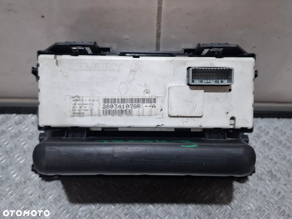 Wyświetlacz radia półka schowek Renault Trafic II 2011 rok nr 280341078R - 2