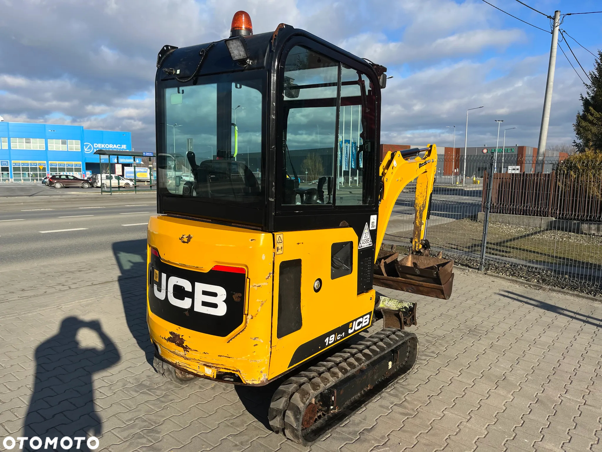 JCB 19C-1 - 5