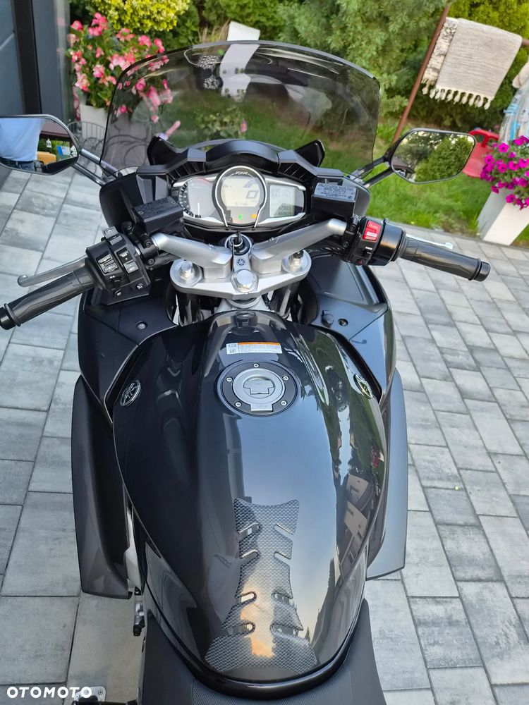 Yamaha FJR - 15