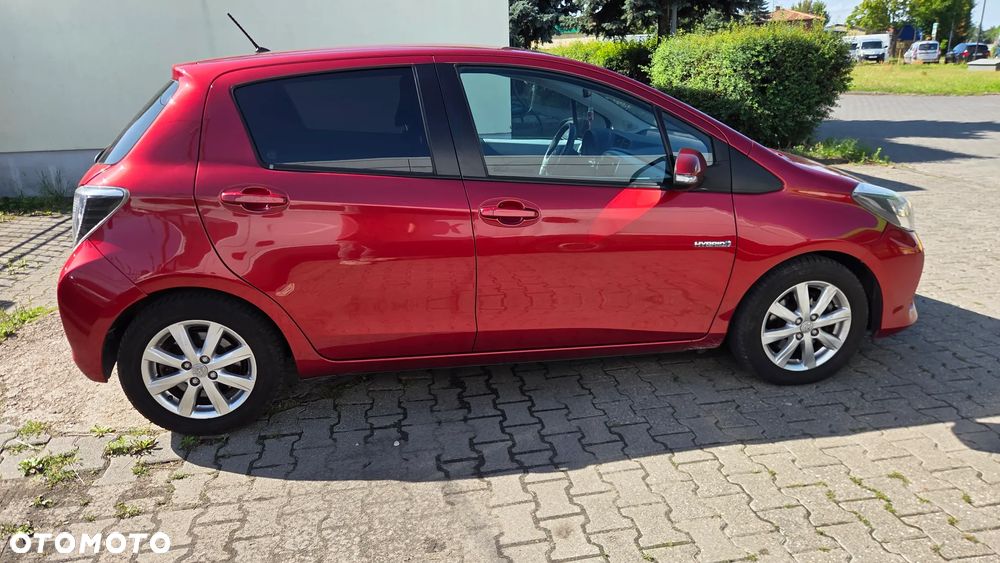 Toyota Yaris Hybrid 100 Sol - 10