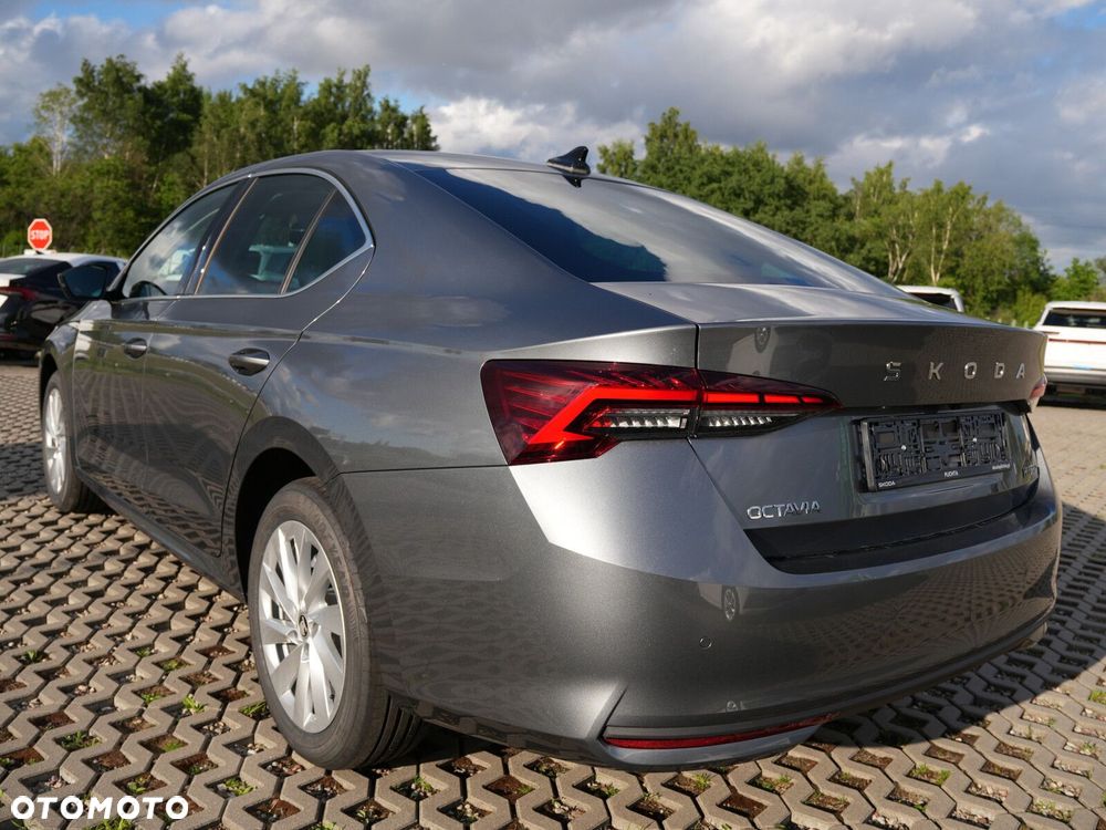 Skoda Octavia 1.5 TSI mHEV Drive Selection DSG - 14