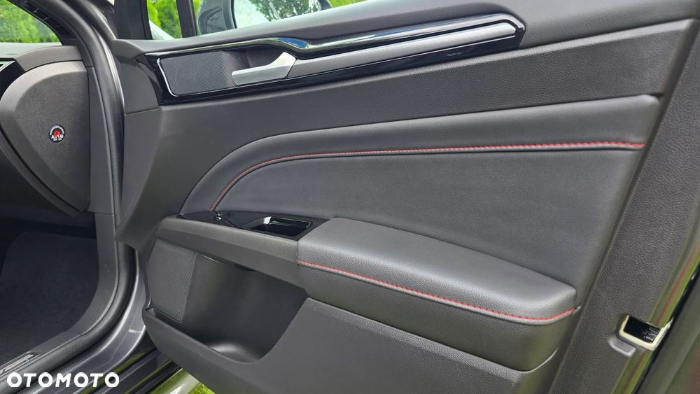 Ford Mondeo 2.0 EcoBlue ST-Line - 28