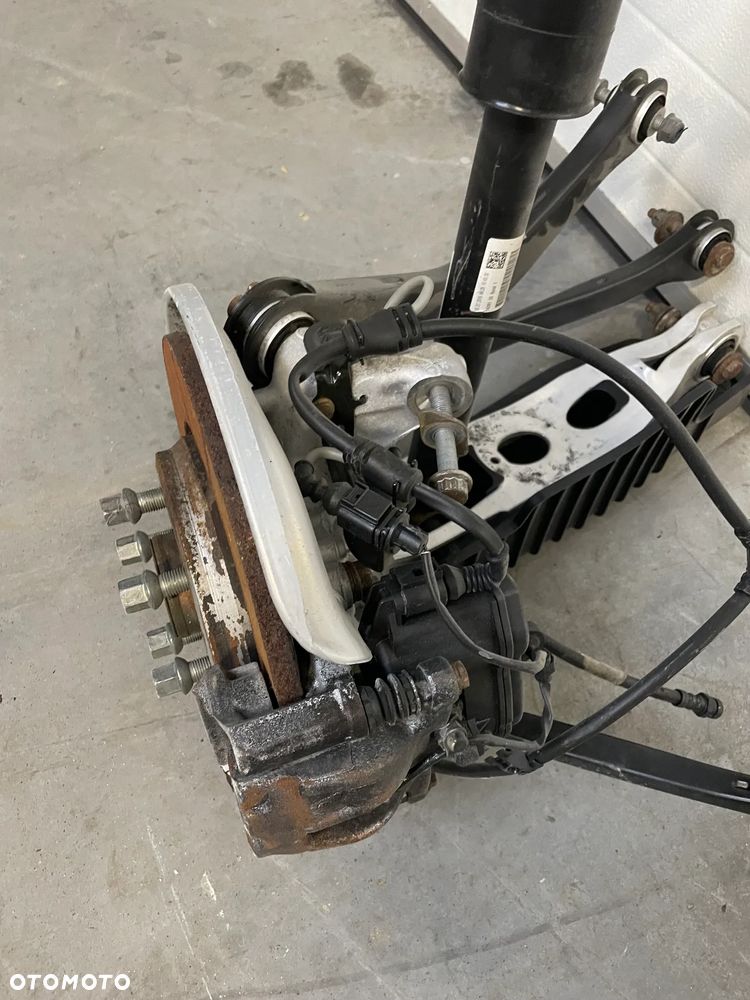 Zawieszenie wahacze amortyzator Audi A4 B9 8W 2.0 TDI Tył prawa strona - 2