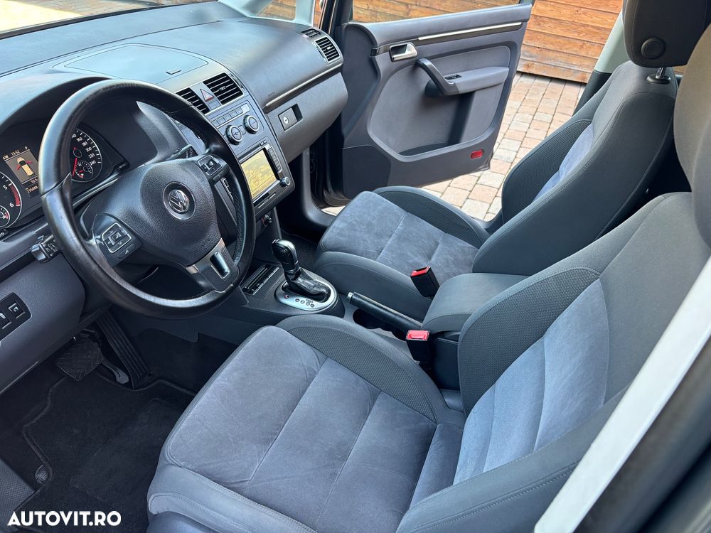 Volkswagen Touran 2.0 TDI DPF BlueMotion Technology DSG Highline - 7