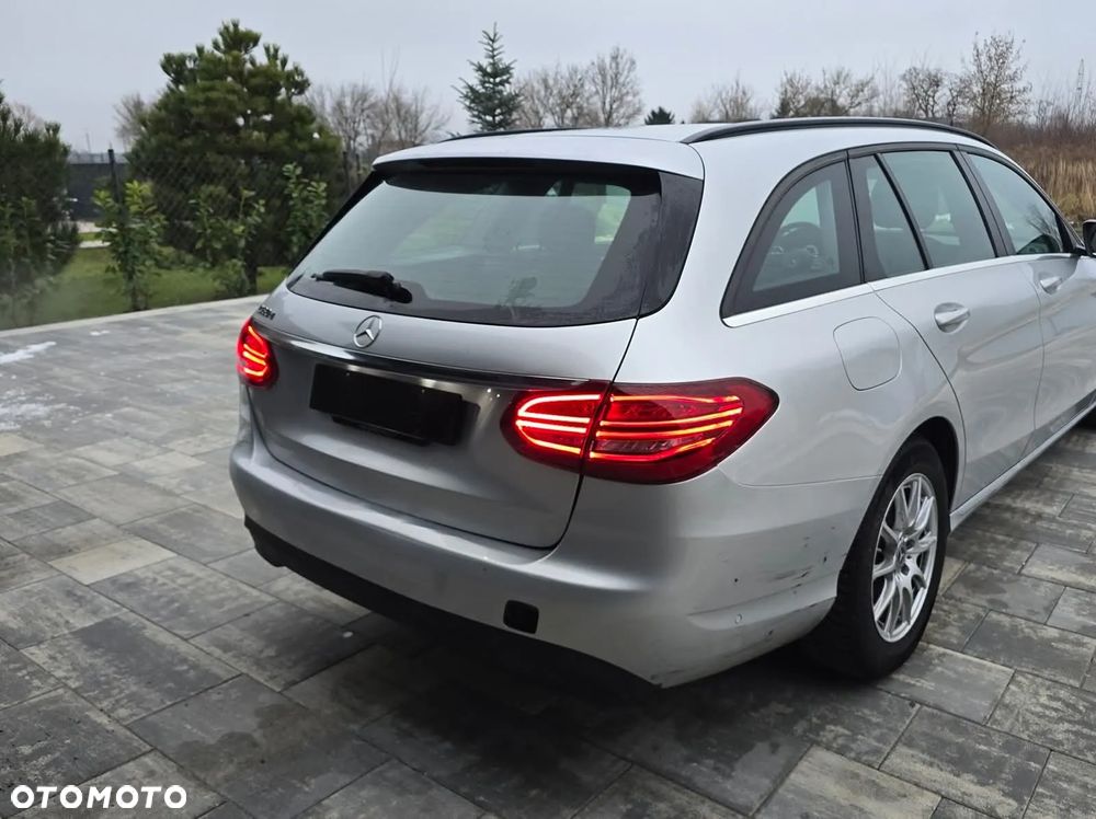 Mercedes-Benz Klasa C 180 d 9G-TRONIC Exclusive - 4