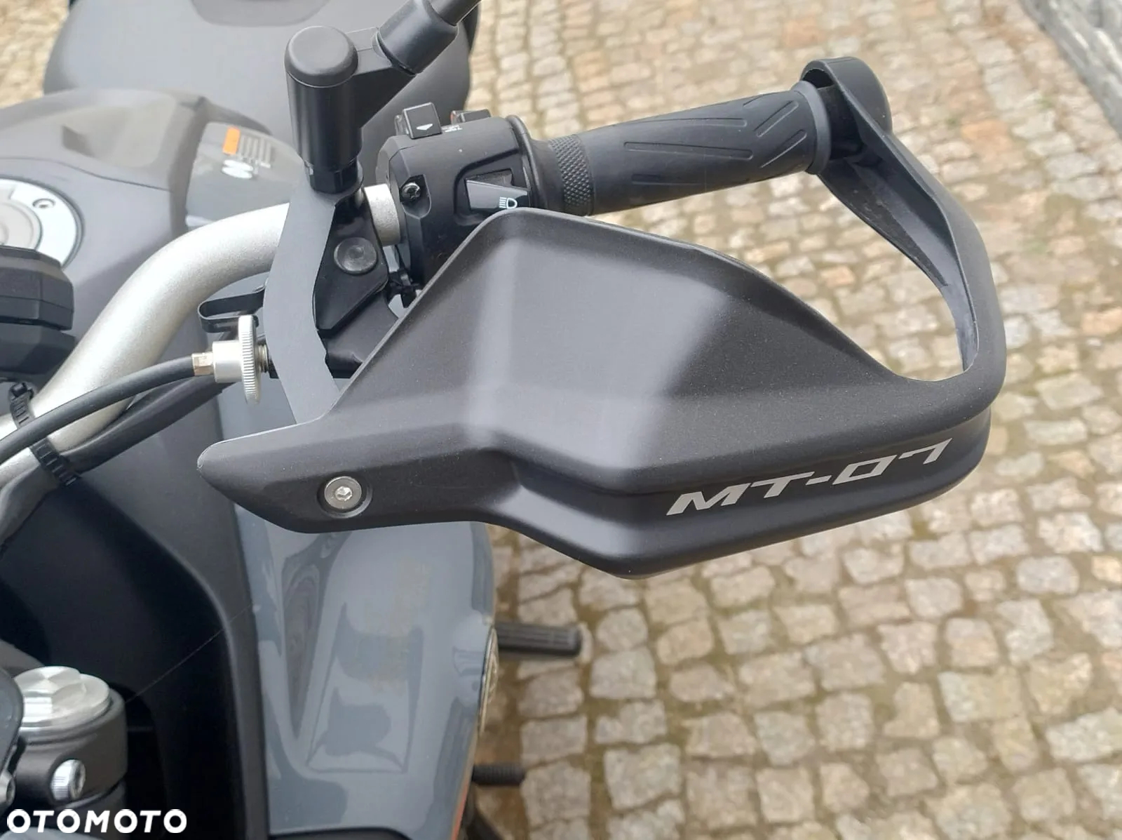 Yamaha MT - 16