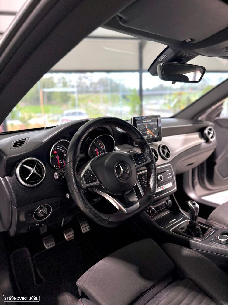 Mercedes-Benz CLA 180 d Shooting Brake AMG Line - 26