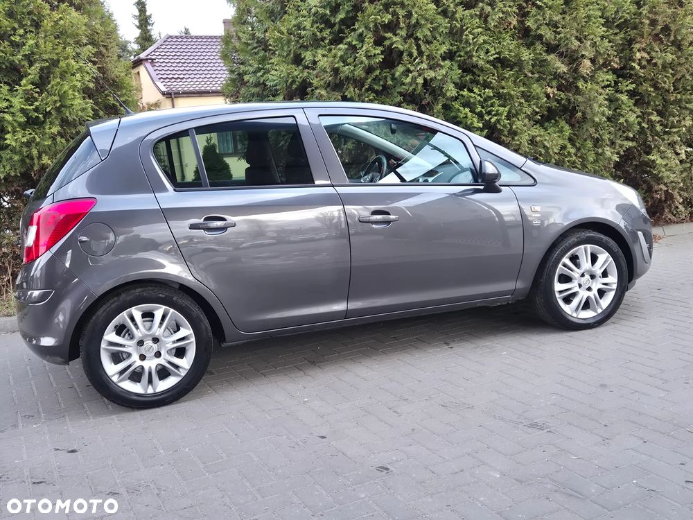 Opel Corsa 1.4 16V Satellite - 15