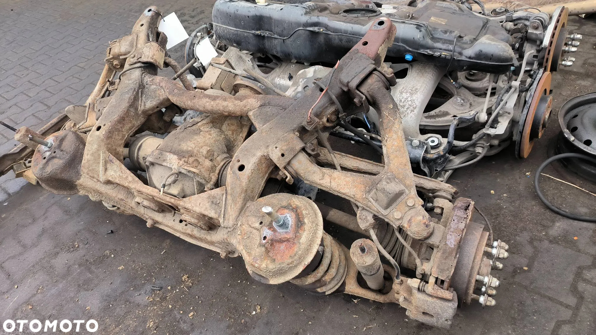 Belka sanki dyfer półosie rama Mitsubishi Pajero 2008 SUV Diesel - 4