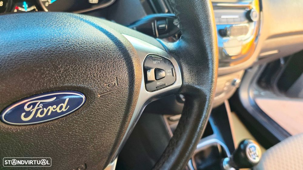 Ford Tourneo Courier 1.0 EcoBoost Titanium - 17