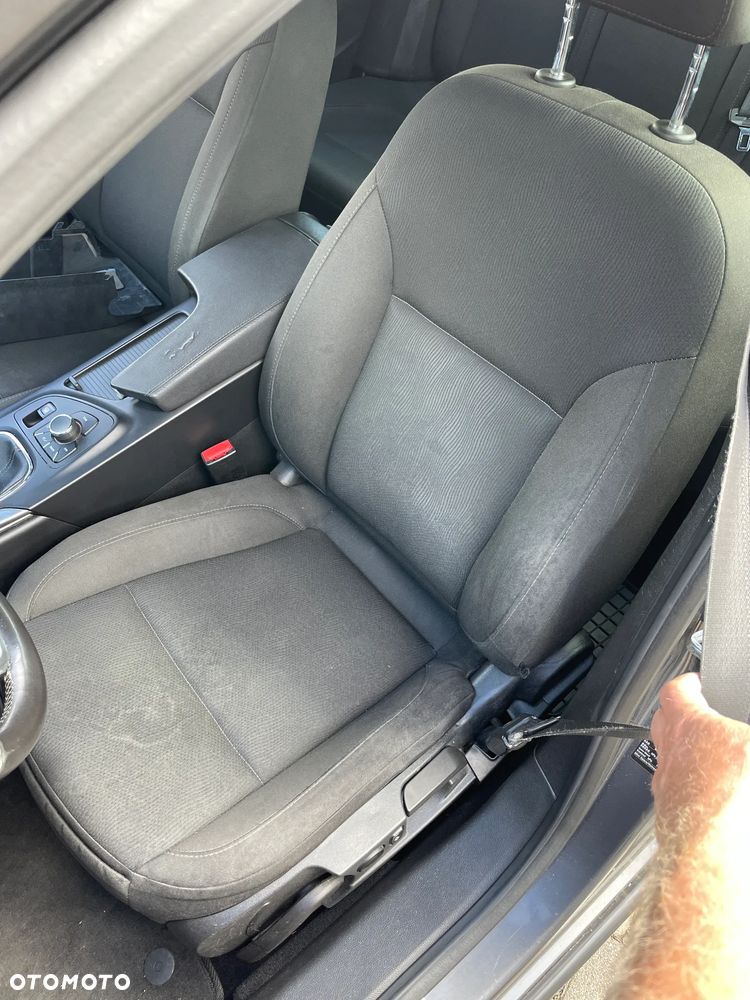 Opel Insignia A Fotel przedni kierowcy ładny elektryczny