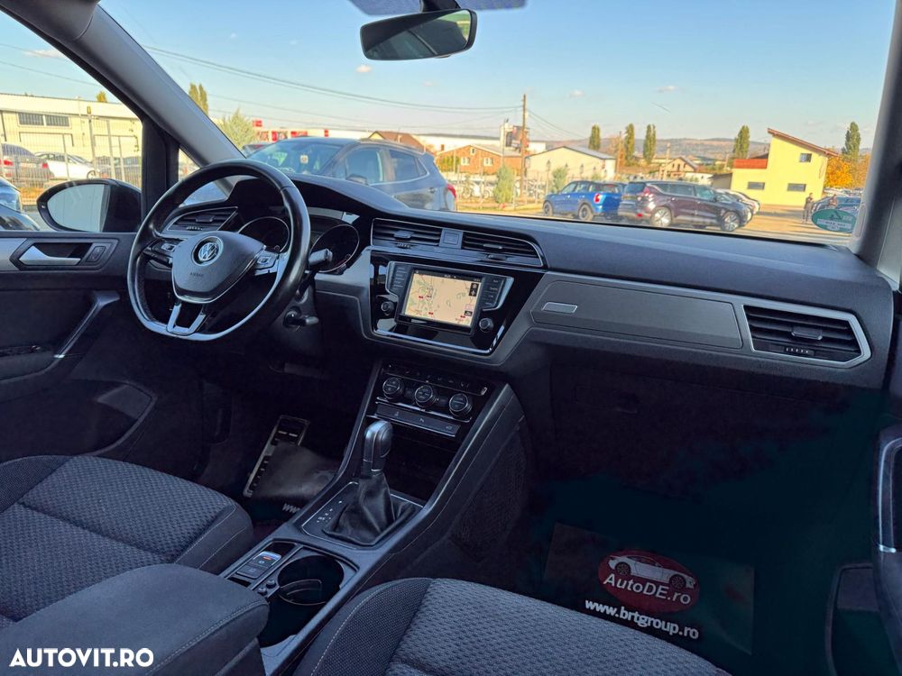 Volkswagen Touran - 6