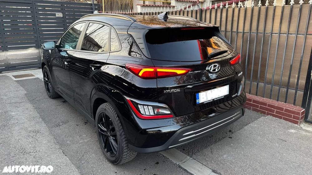 Hyundai KONA - 7