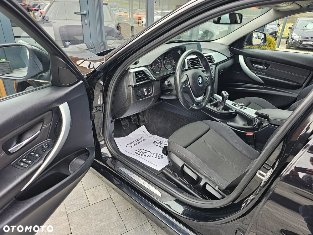 BMW Seria 3 320d DPF Edition Sport - 5