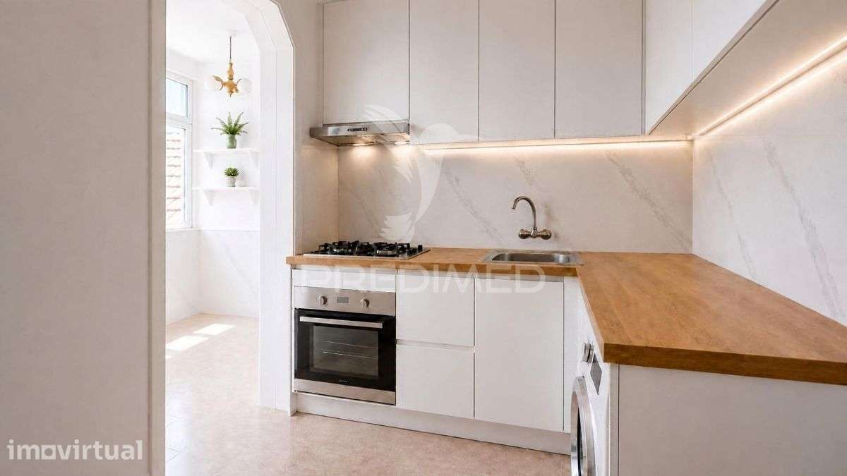 Apartamento Totalmente Remodelado com Vista Rio e Potencial de Apro... - Grande imagem: 3/13