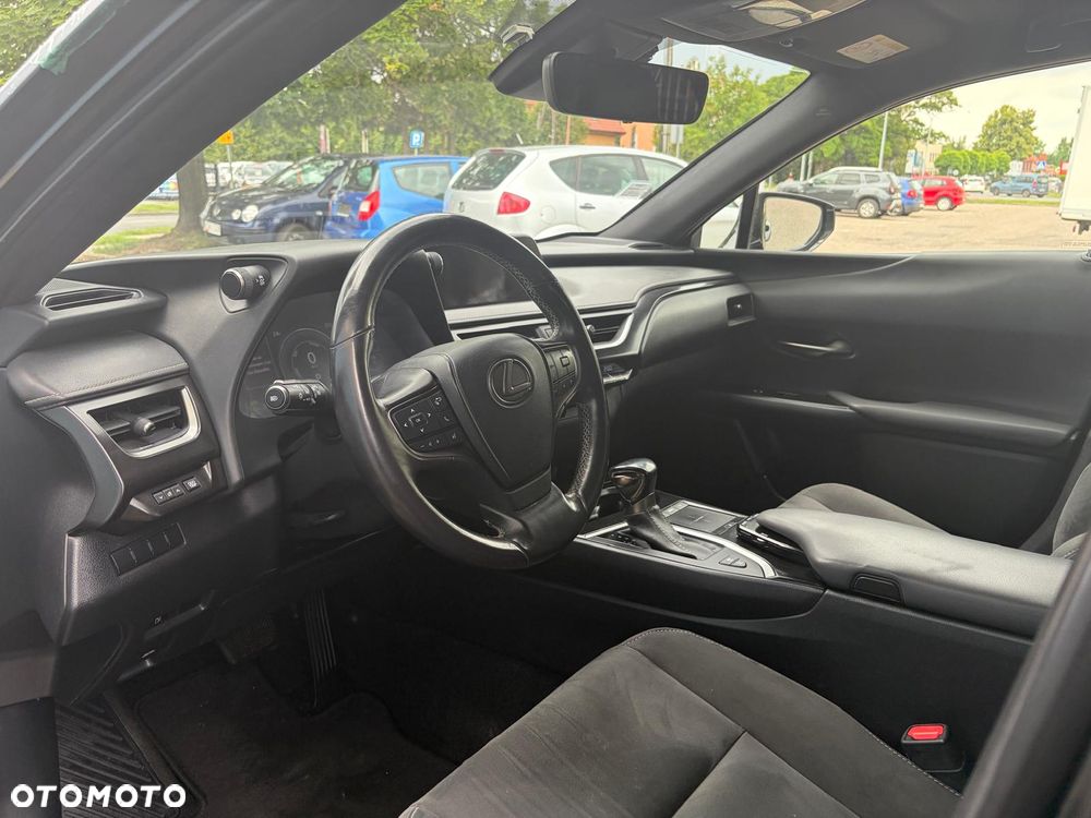 Lexus UX - 23