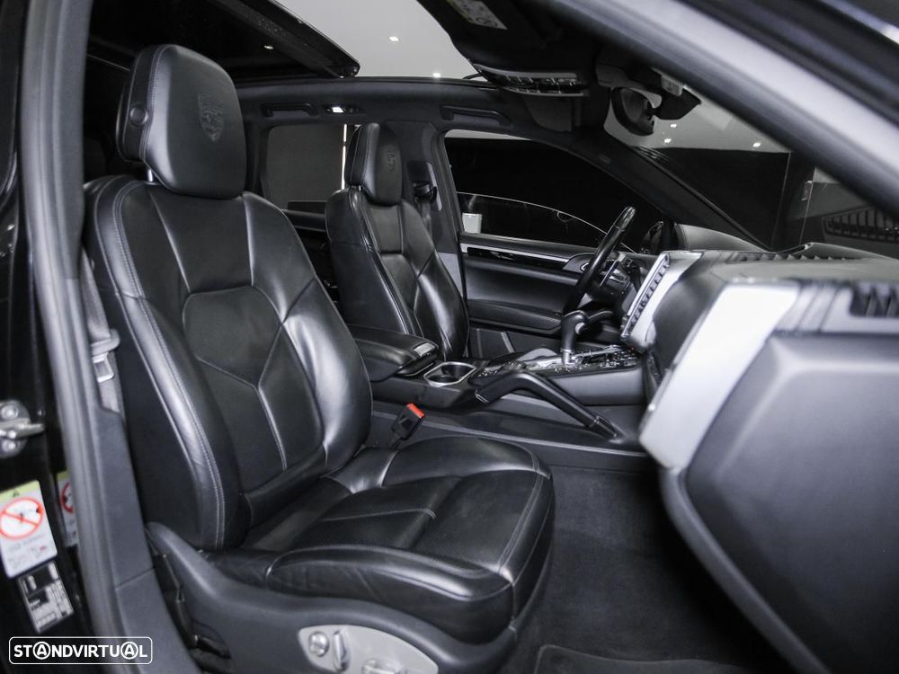 Porsche Cayenne S E-Hybrid Platinum Edition - 11