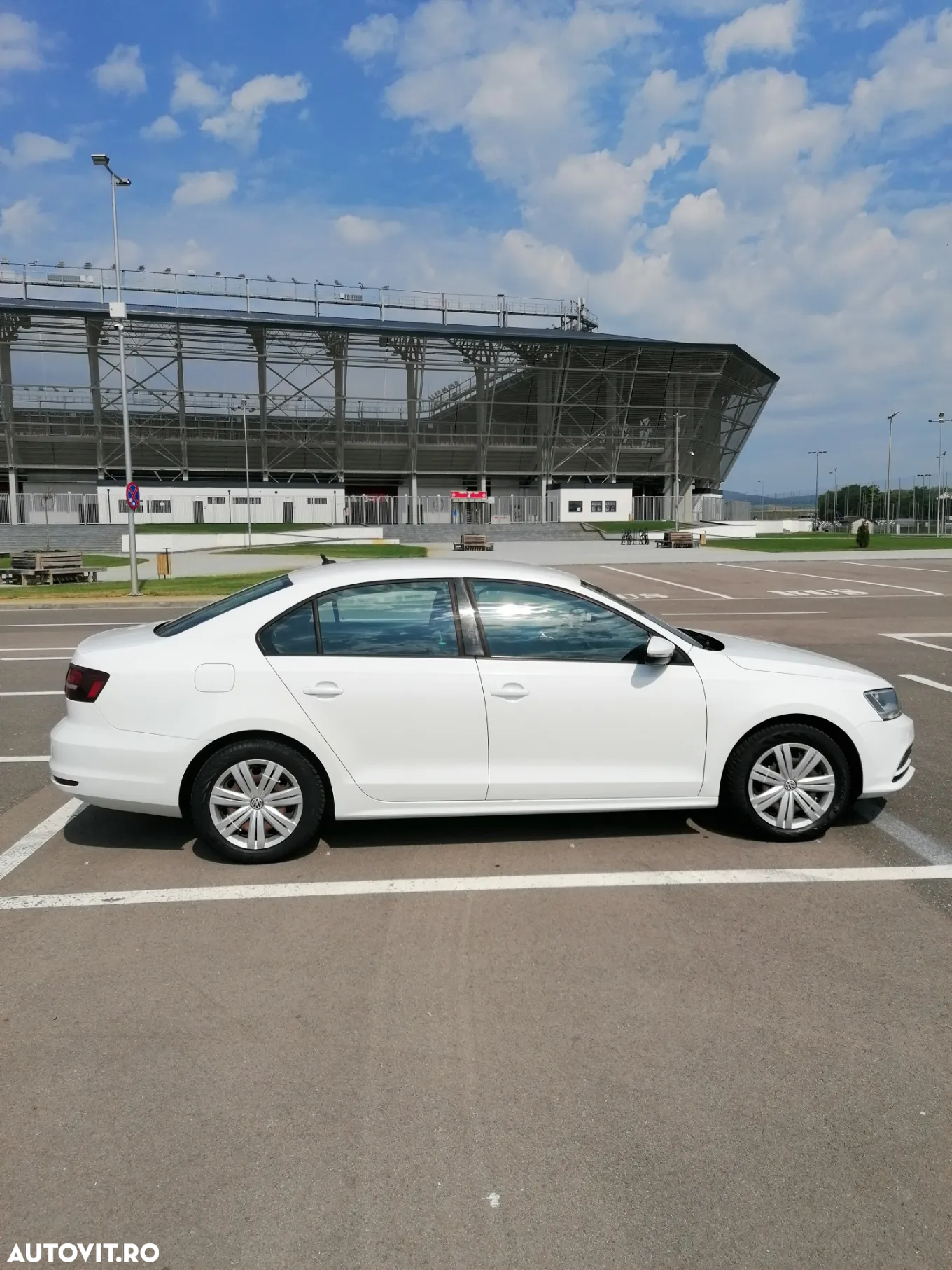 Volkswagen Jetta 1.2 TSI Comfortline - 3