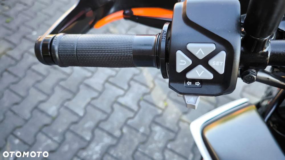 KTM Adventure - 12