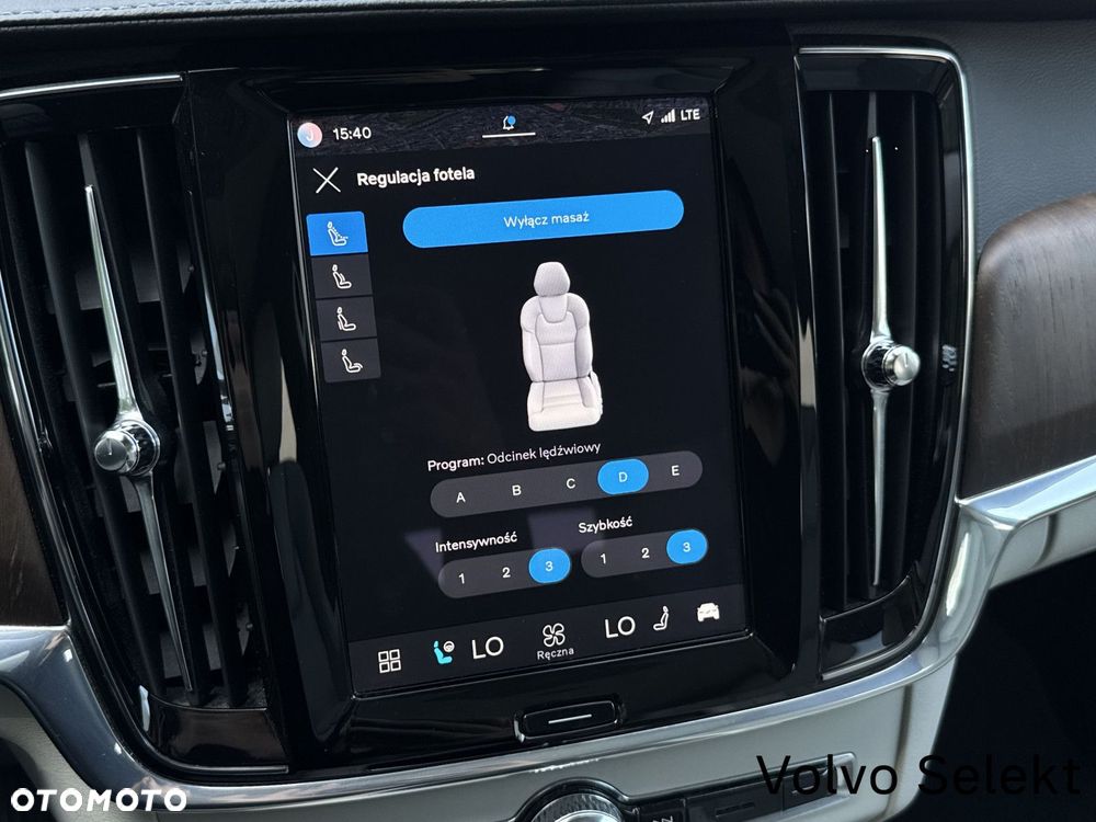 Volvo V90 Cross Country - 33
