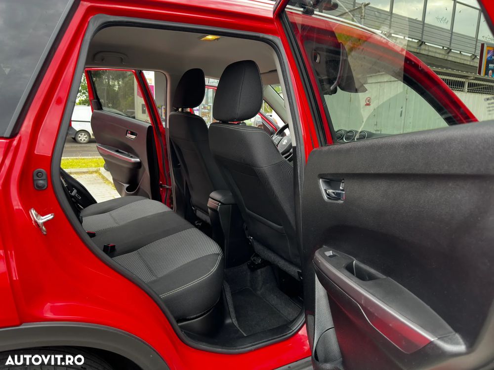 Suzuki Vitara 1.4 Boosterjet AllGrip MHEV Passion - 12