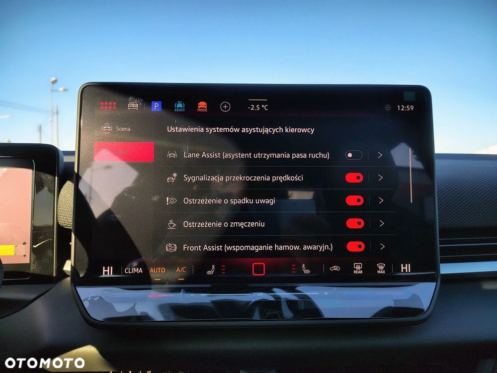 Volkswagen T-Roc - 23