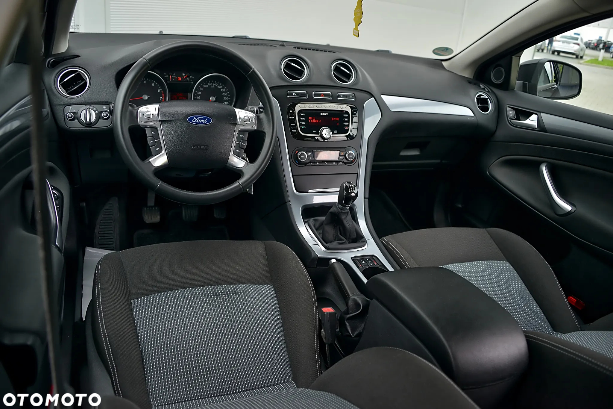Ford Mondeo 2.0 Titanium - 34
