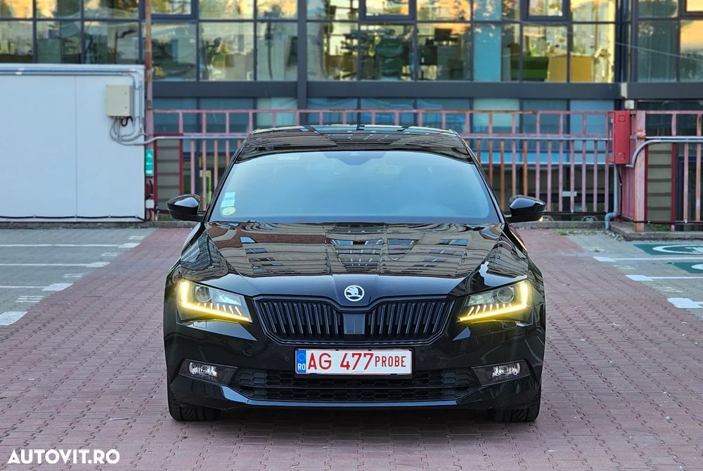 Skoda Superb 2.0 TDI DSG Sportline - 2