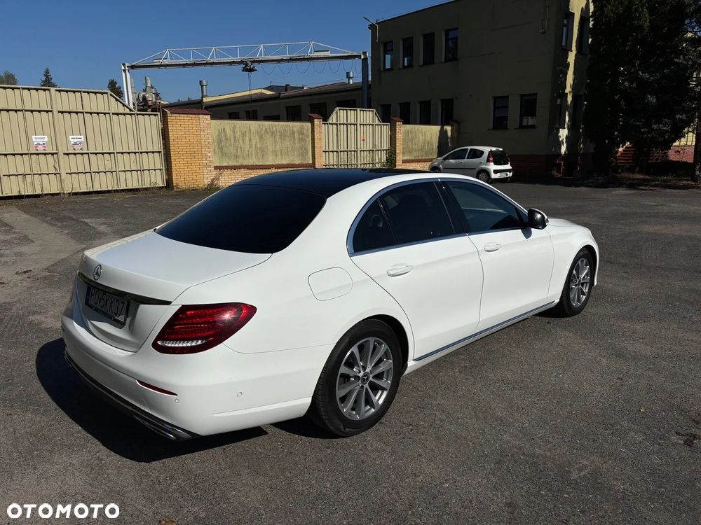 Mercedes-Benz Klasa E 200 d 9G-TRONIC - 4