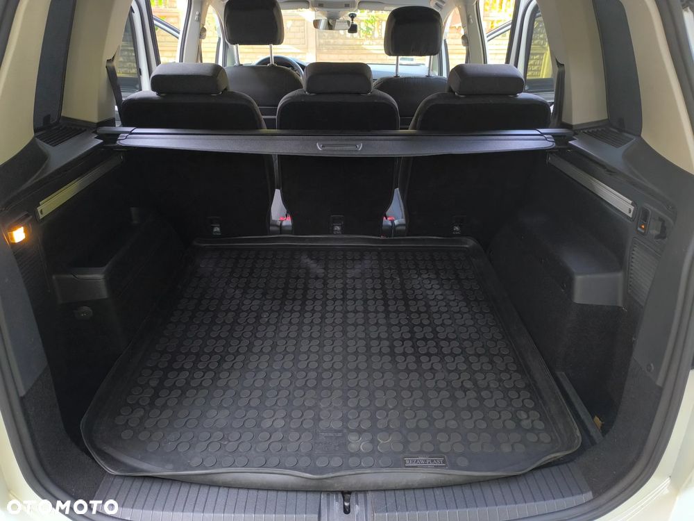 Volkswagen Touran 2.0 TDI BMT Comfortline DSG - 21
