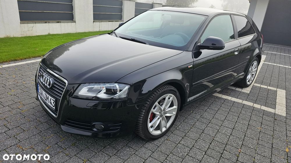 Audi A3 2.0 TDI DPF (DSG) S tronic Ambiente - 1