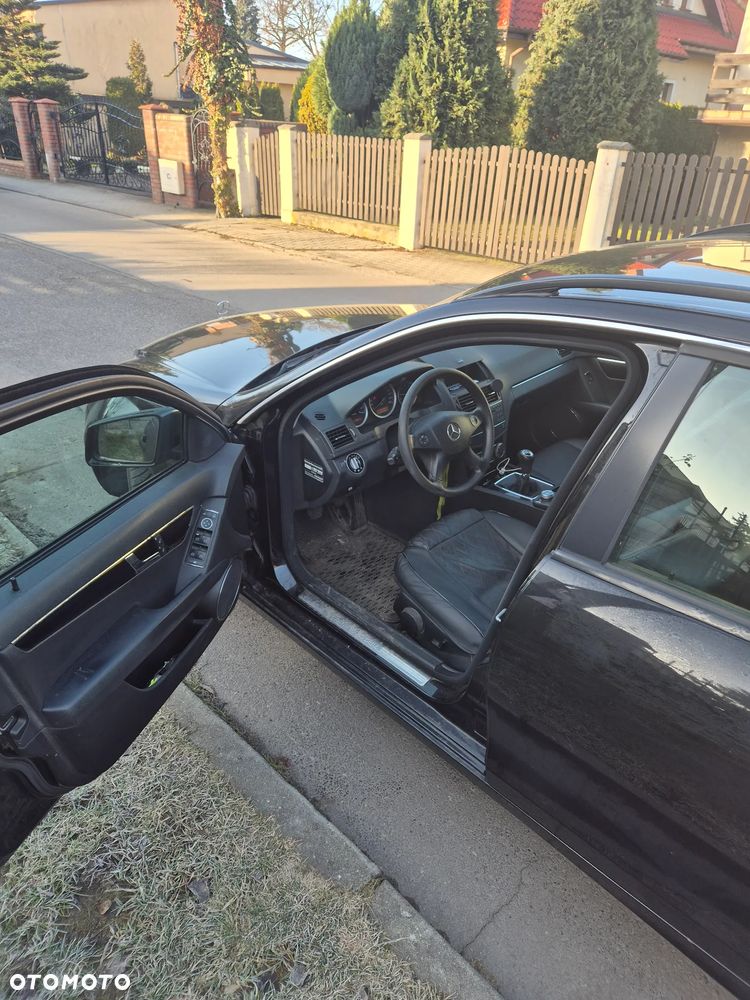 Mercedes-Benz Klasa C 200 CDI DPF Classic - 9