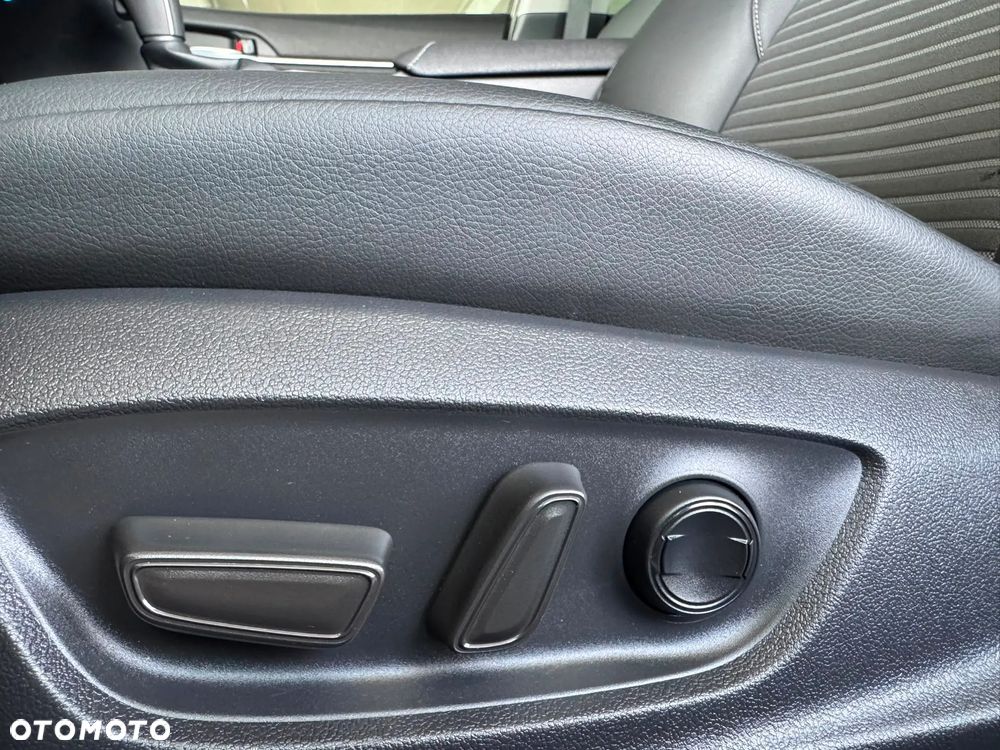 Toyota Camry 2.5 Hybrid Prestige CVT - 29
