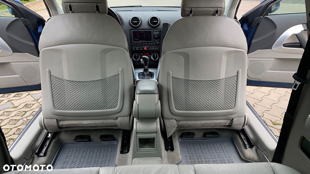 Audi A3 2.0T FSI Ambiente S tronic - 36