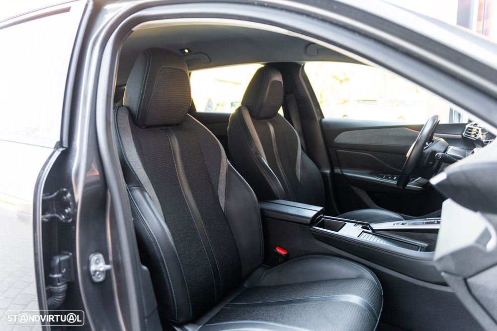 Peugeot 308 SW 1.6 Hybrid Allure e-EAT8 - 27