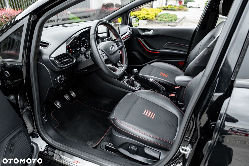 Ford Fiesta 1.0 EcoBoost ST-Line Red ASS - 17