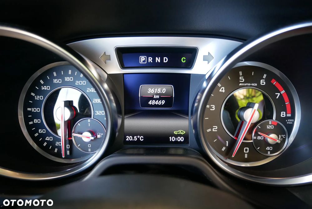 Mercedes-Benz SL 63 AMG - 23