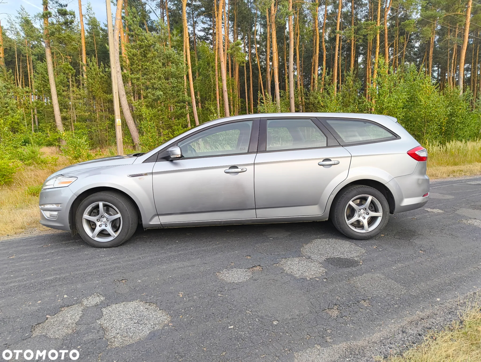 Ford Mondeo 2.0 TDCi Ambiente - 16