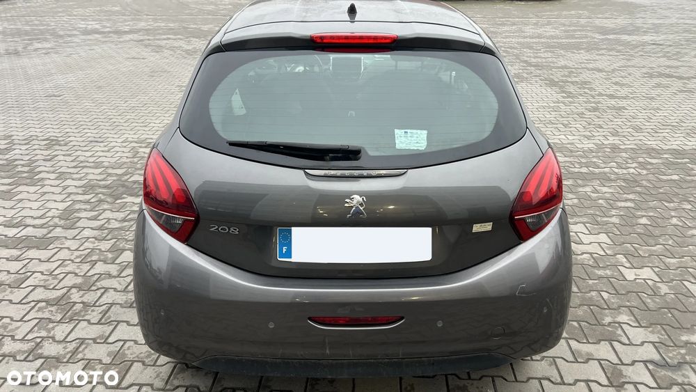 Peugeot 208 - 7