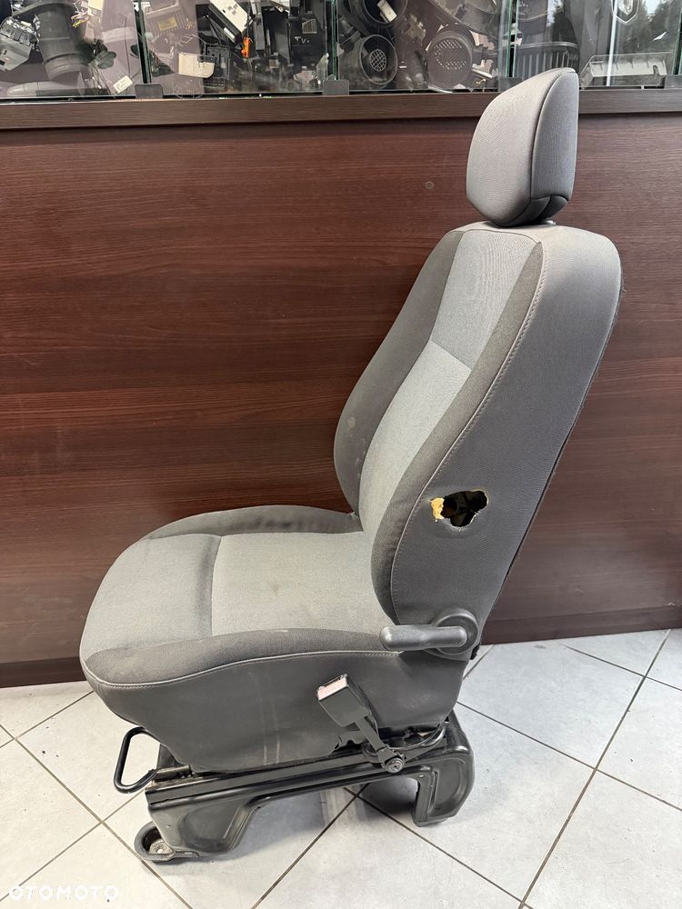Fotel pasażera pojedyńczy Renault Master III - 3