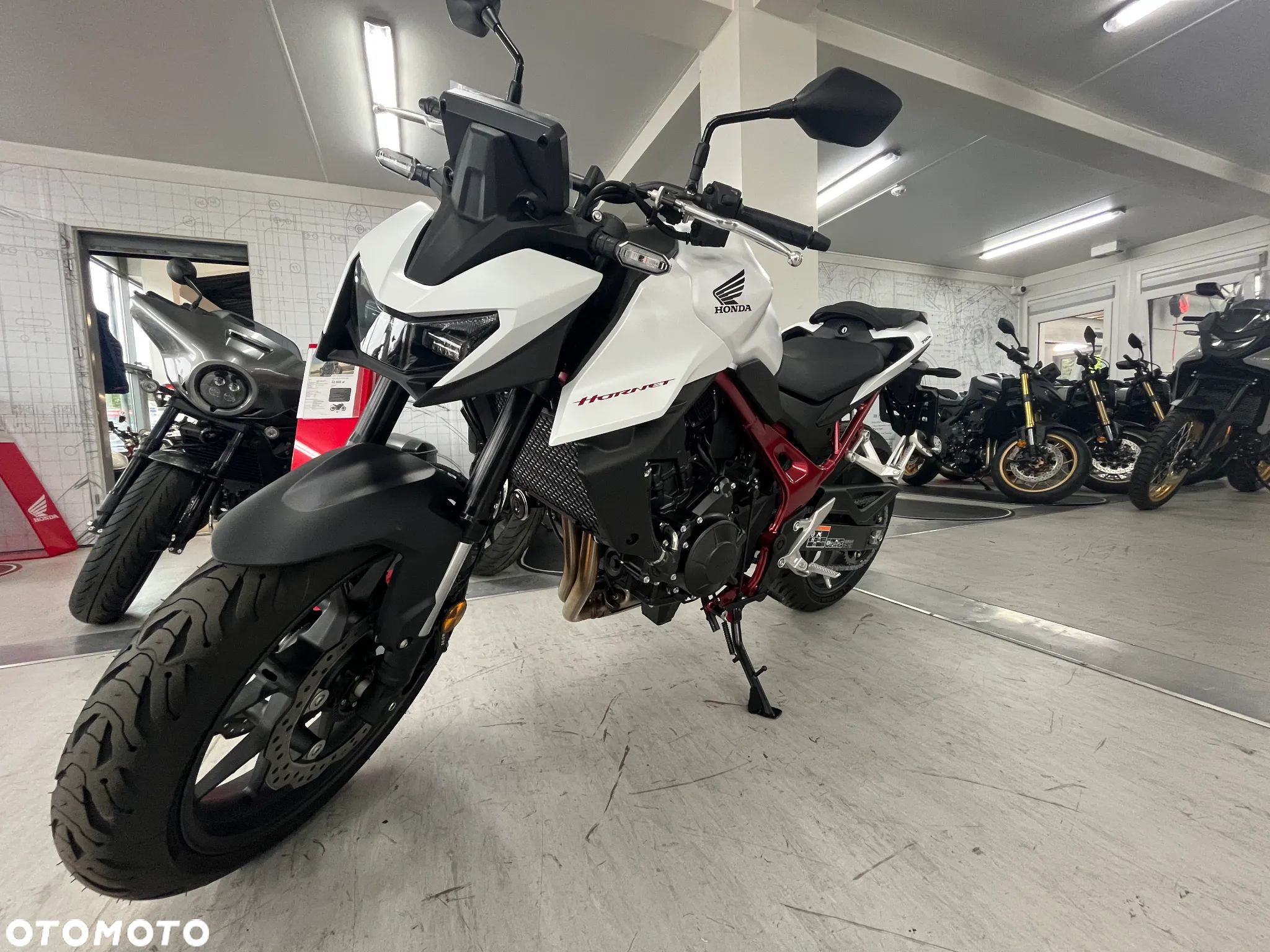 Honda CB - 1