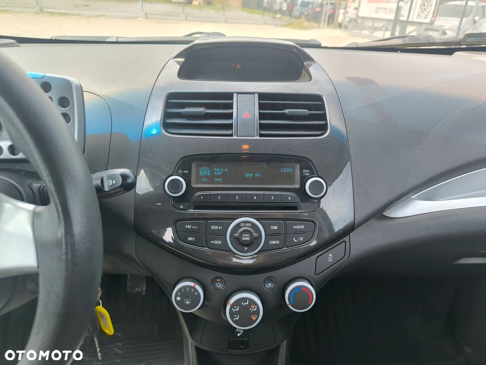 Chevrolet Spark 1.0 Base - 14
