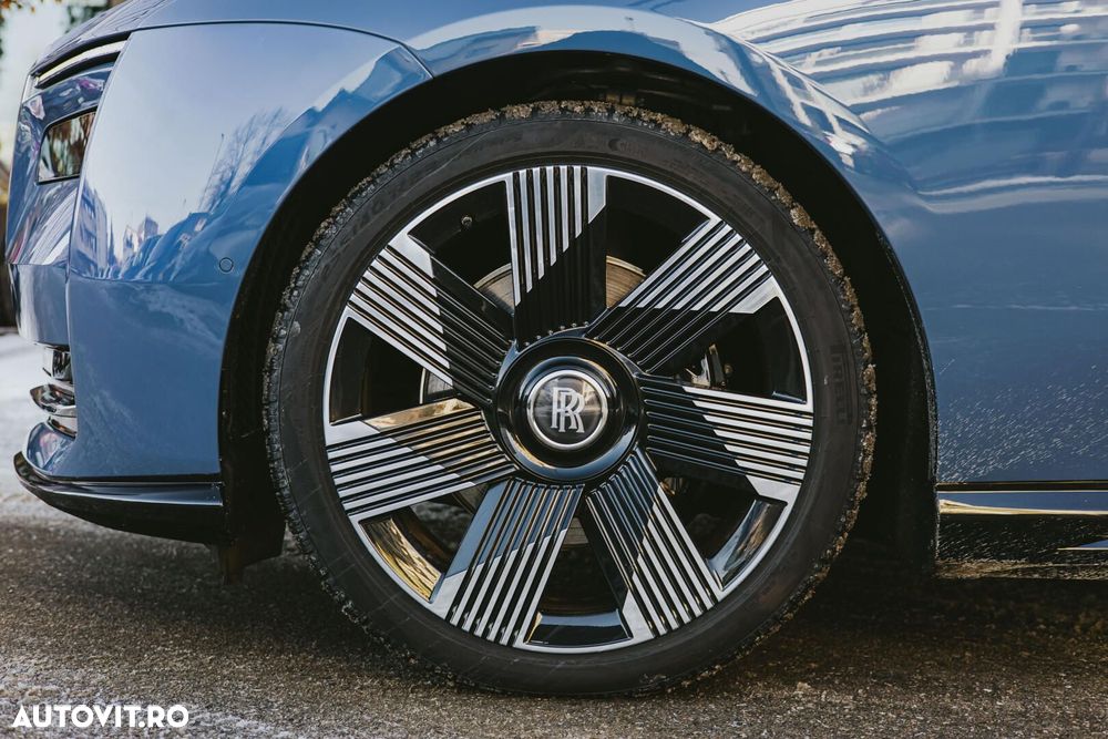 Rolls-Royce Spectre - 8