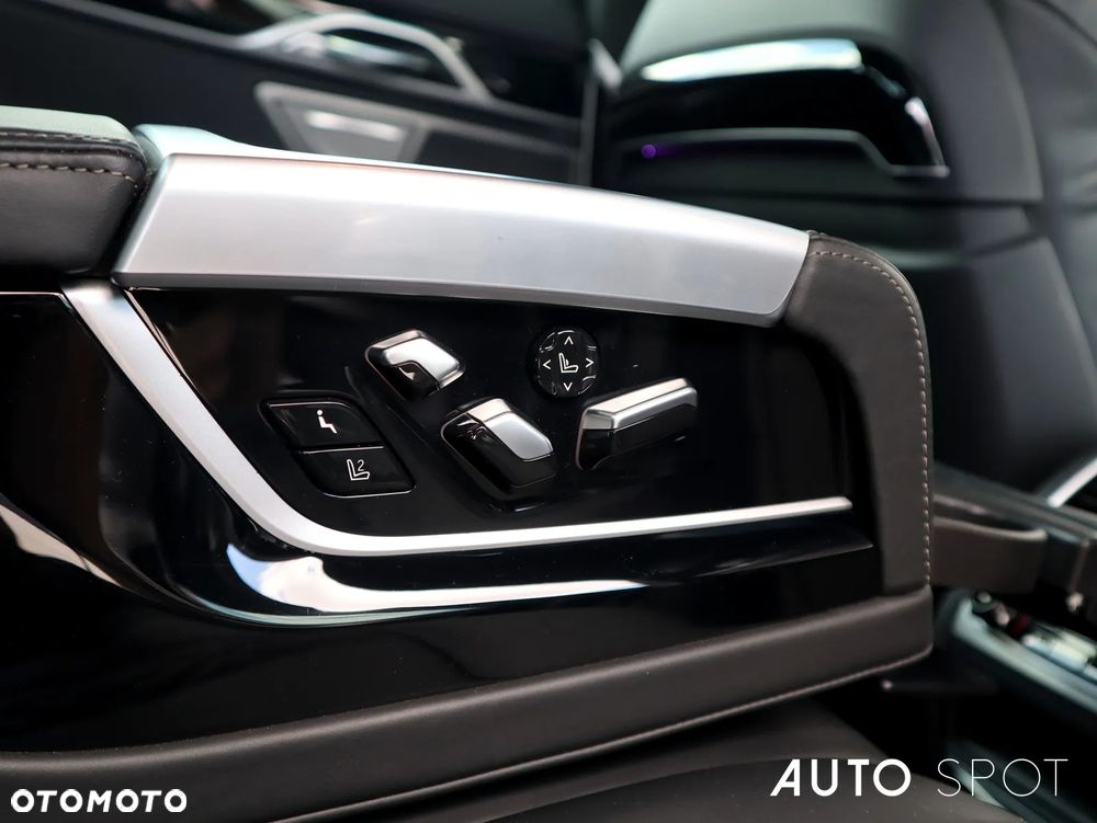 BMW Seria 7 - 38