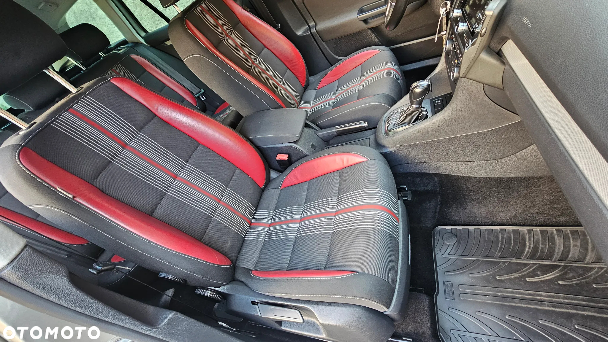 Volkswagen Golf - 25